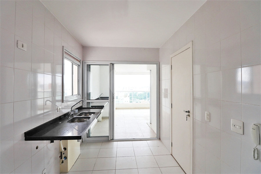 Apartamento à venda com 3 suítes em Santa Teresinha, São Paulo, SP