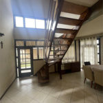 Casa à venda com 5 quartos, sendo 3 suítes, no condomínio Recanto das Palmeiras, Rio de Janeiro - RJ