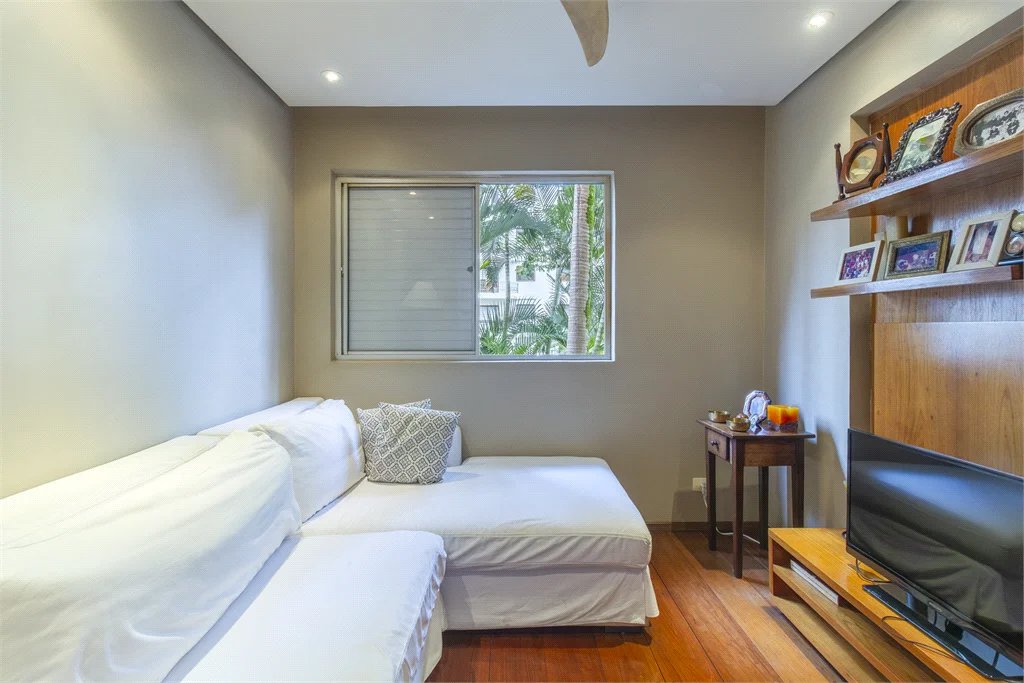 Apartamento à venda com 3 quartos, sendo 1 suíte, em Sumarezinho, São Paulo, SP