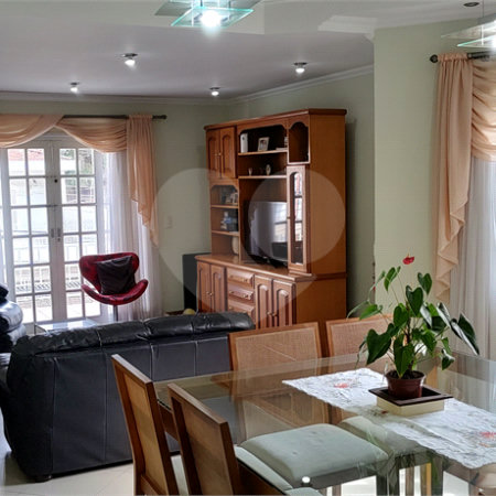 Casa à venda com 3 suítes em Vila Ipojuca, São Paulo, SP