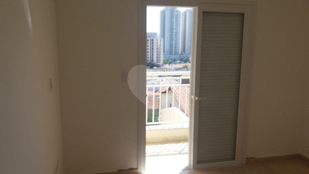 Sobrado à venda com 3 suítes em Vila Romero, São Paulo, SP