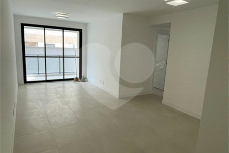 Apartamento à venda com 3 quartos, sendo 1 suíte, em Maracanã, Rio de Janeiro, RJ