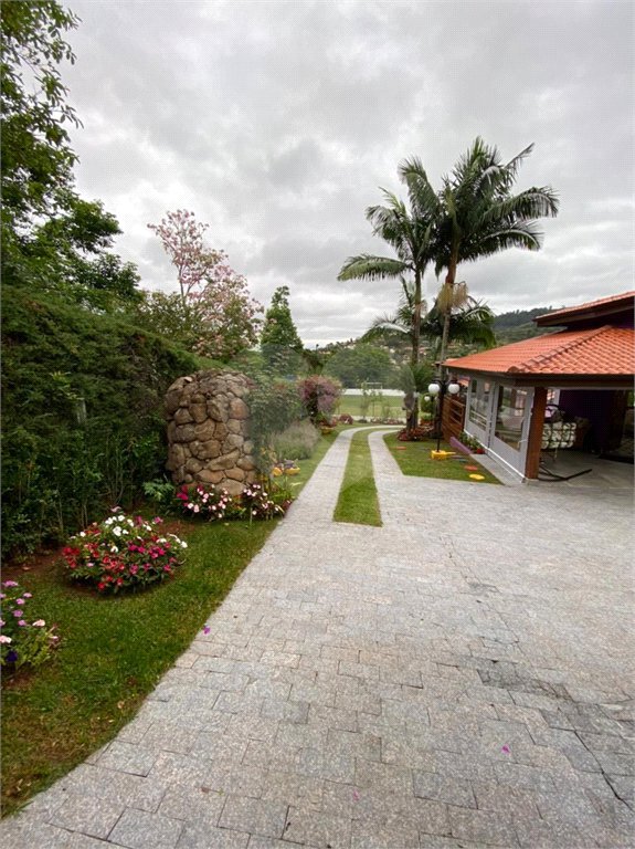 Casa à venda com 7 suítes no condomínio Capela do Barreiro, Itatiba - SP