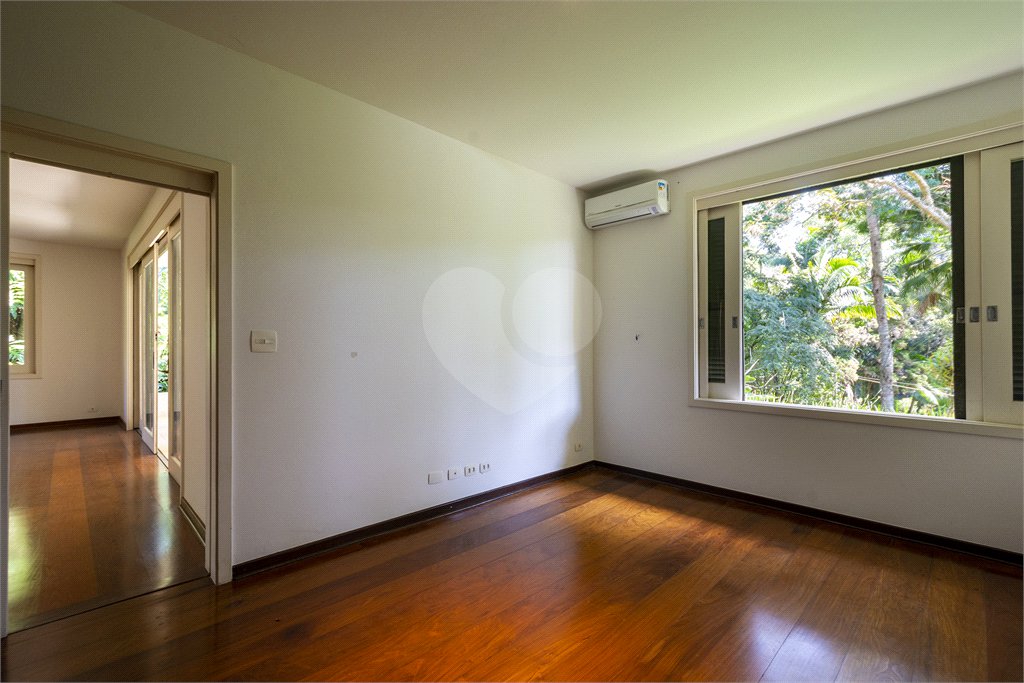 Casa à venda com 4 suítes no condomínio Chácara Flora, São Paulo - SP
