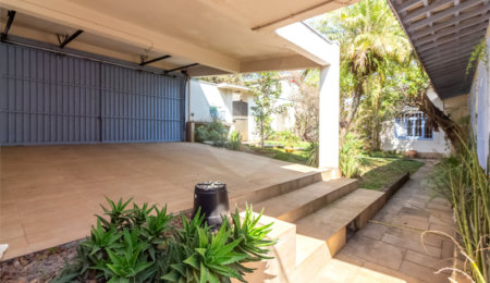 Casa à venda com 4 quartos, sendo 2 suítes,  em Chácara Flora, São Paulo, SP