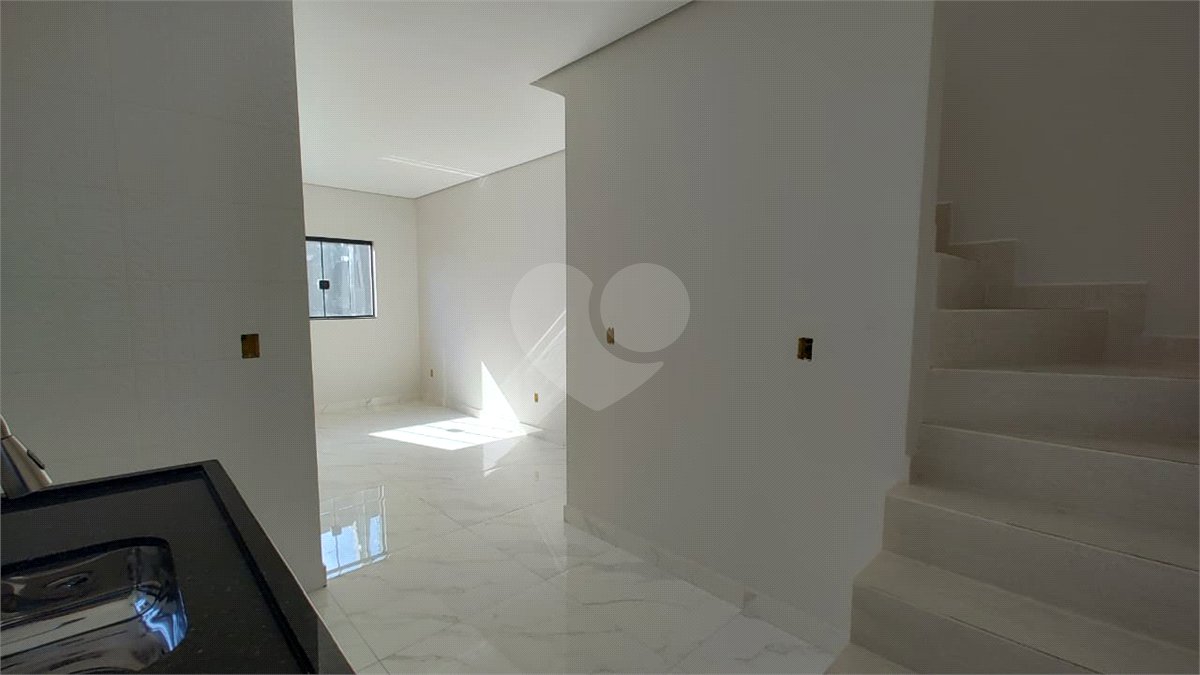 Casa de Vila à venda com 2 suítes em Wanel Ville, Sorocaba, SP