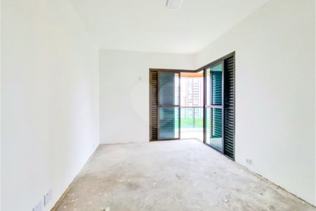 Apartamento à venda com 4 suítes em Vila Suzana, São Paulo, SP