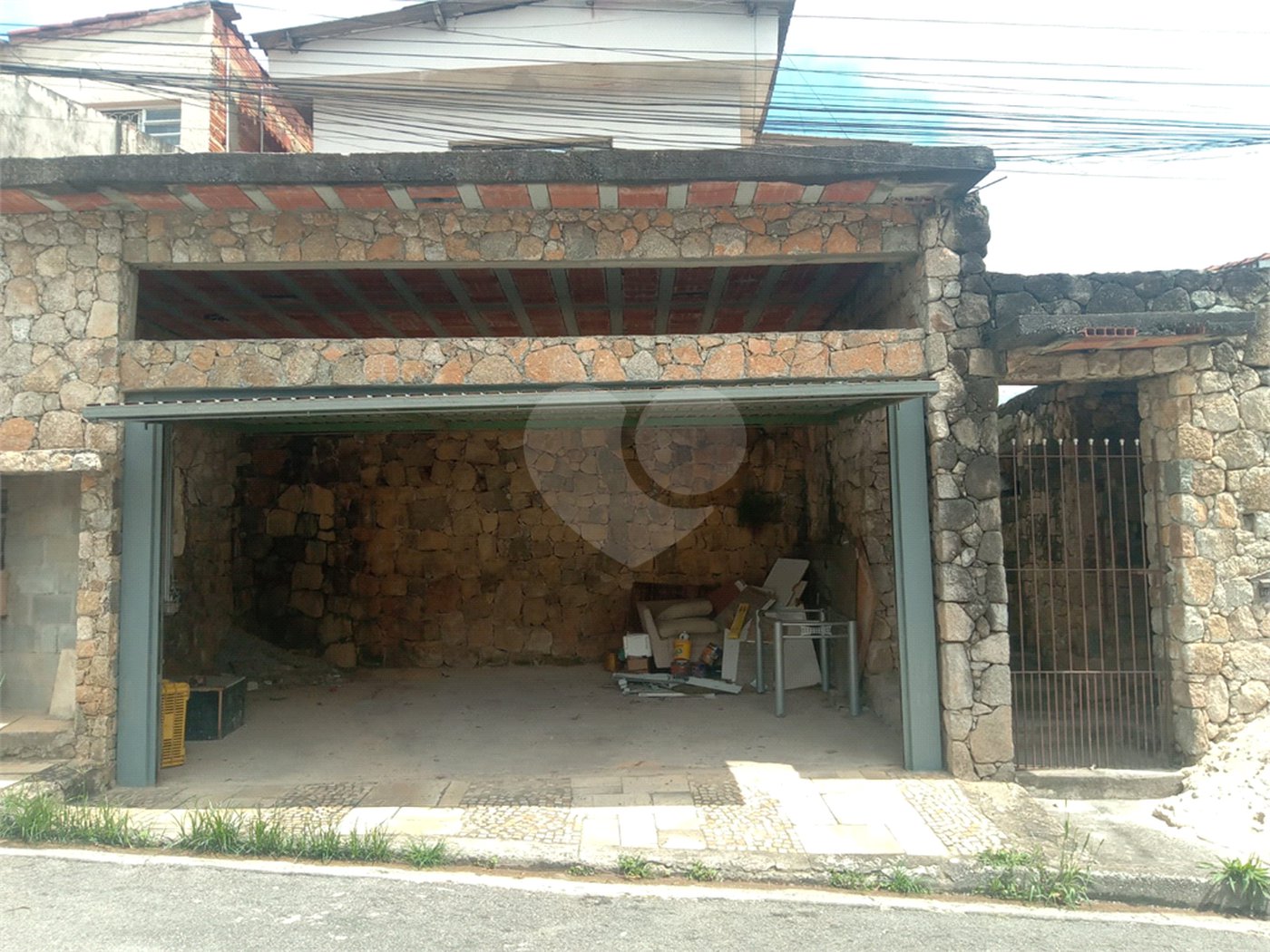 Casa à venda com 3 suítes em Lavapés, Mairiporã, SP