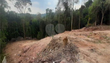 Terreno à venda no condomínio Alpes da Cantareira, Mairiporã - SP