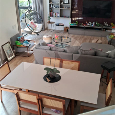 Casa à venda com 4 suítes no condomínio Vila Inglesa, Atibaia - SP