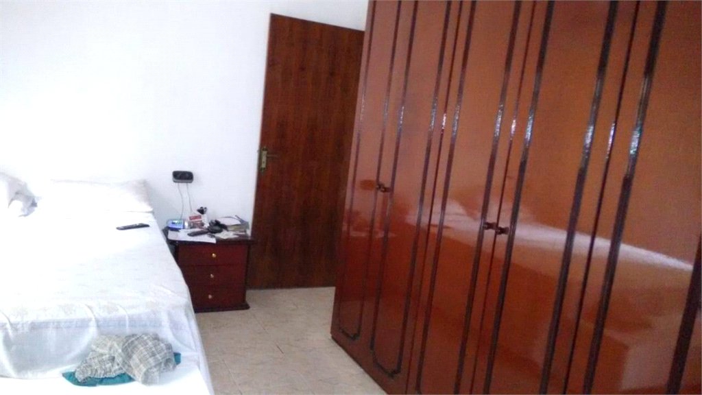 Sobrado à venda com 3 quartos, sendo 1 suíte, em Jardim Suzano, Suzano, SP