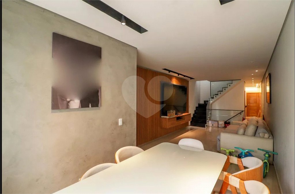 Casa à venda com 3 quartos, sendo 1 suíte, no condomínio Smile View, São Paulo - SP