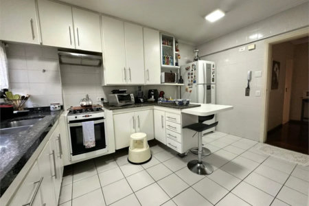 Apartamento à venda com 3 quartos, sendo 1 suíte, em Vila Andrade, São Paulo, SP
