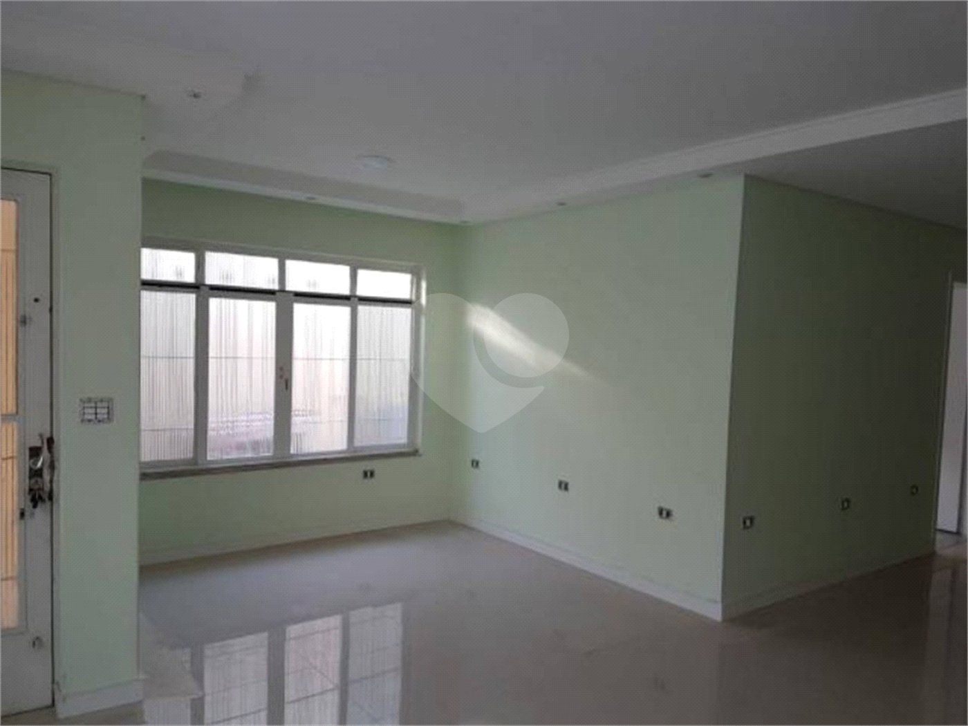 Casa à venda com 4 quartos, sendo 3 suítes, em Vila Brasilina, São Paulo, SP