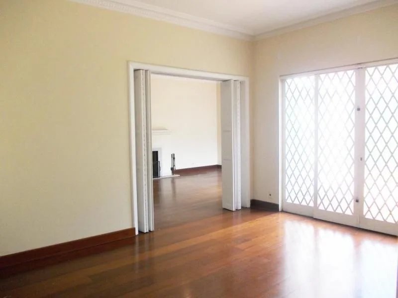 Casa à venda com 3 quartos, sendo 1 suíte,  no condomínio Praça Pero Vaz de Caminha,260, São Paulo - SP