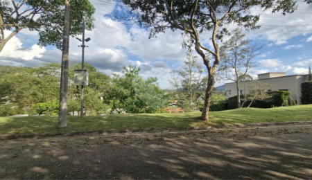 Terreno à venda em Condomínio Porto Atibaia, Atibaia, SP