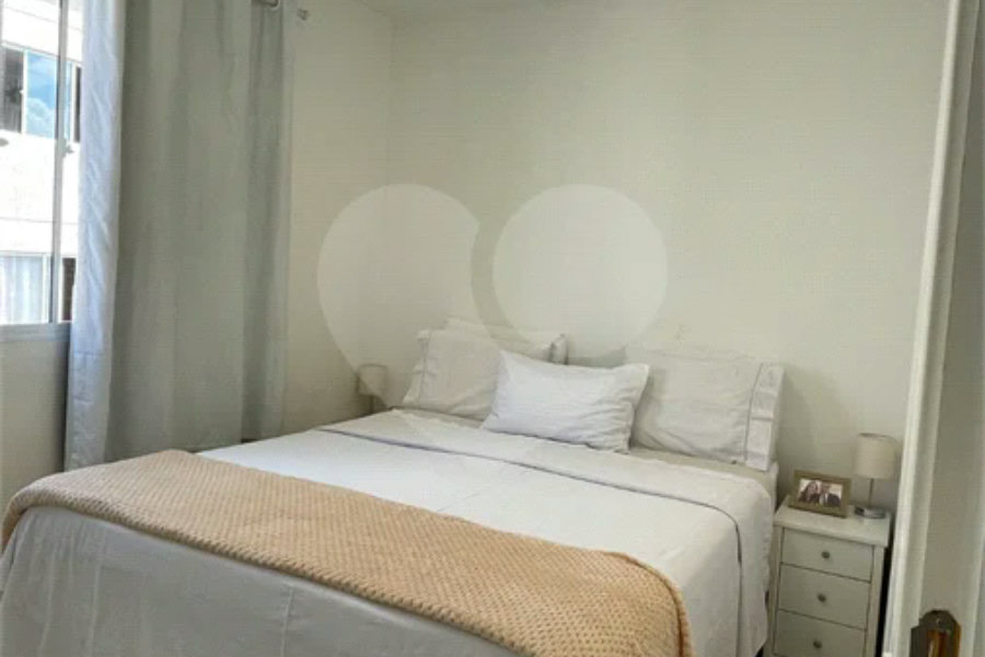 Apartamento a Venda com 2 Dormitórios Jaraguá / SP
