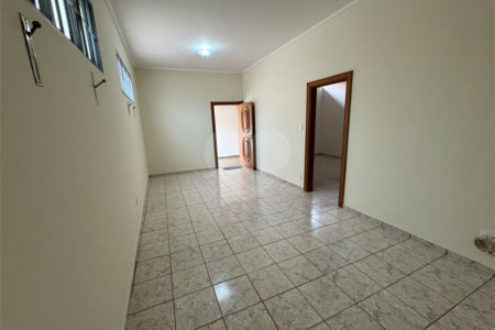 Casa à venda com 3 quartos, sendo 1 suíte, em Jardim Ártico, Araraquara, SP