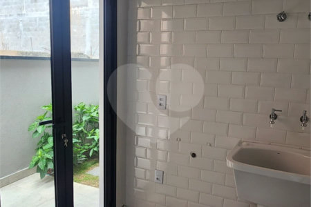 Casa à venda com 3 suítes no condomínio Terras de São Francisco, Vinhedo - SP