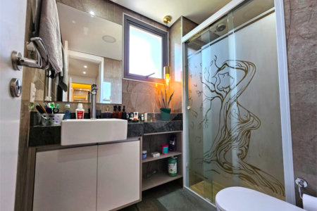 Apartamento à venda com 3 quartos, sendo 1 suíte, em Chácara Santo Antônio, São Paulo, SP