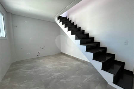 Apartamento à venda com 2 quartos, sendo 1 suíte,  em Vila Guarani, Santo André, SP