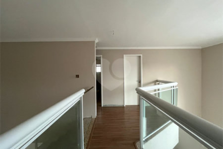 Casa à venda com 4 quartos, sendo 2 suítes, no condomínio Pedra Mar, Rio de Janeiro - RJ