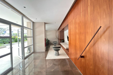 Apartamento à venda com 3 suítes em Moema, São Paulo, SP