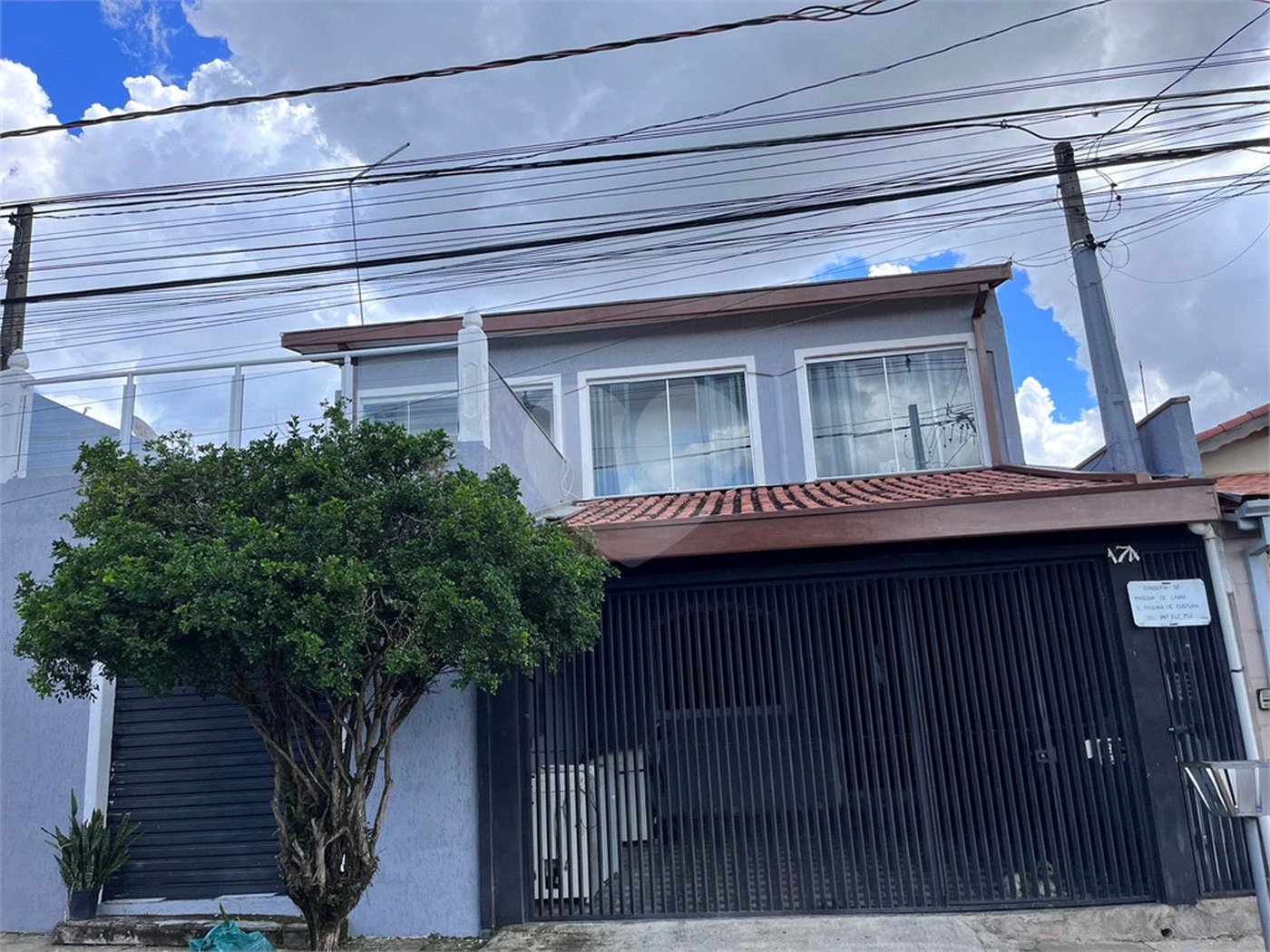 Sobrado à venda com 5 quartos, sendo 2 suítes,  em Jardim da Granja, São José dos Campos, SP