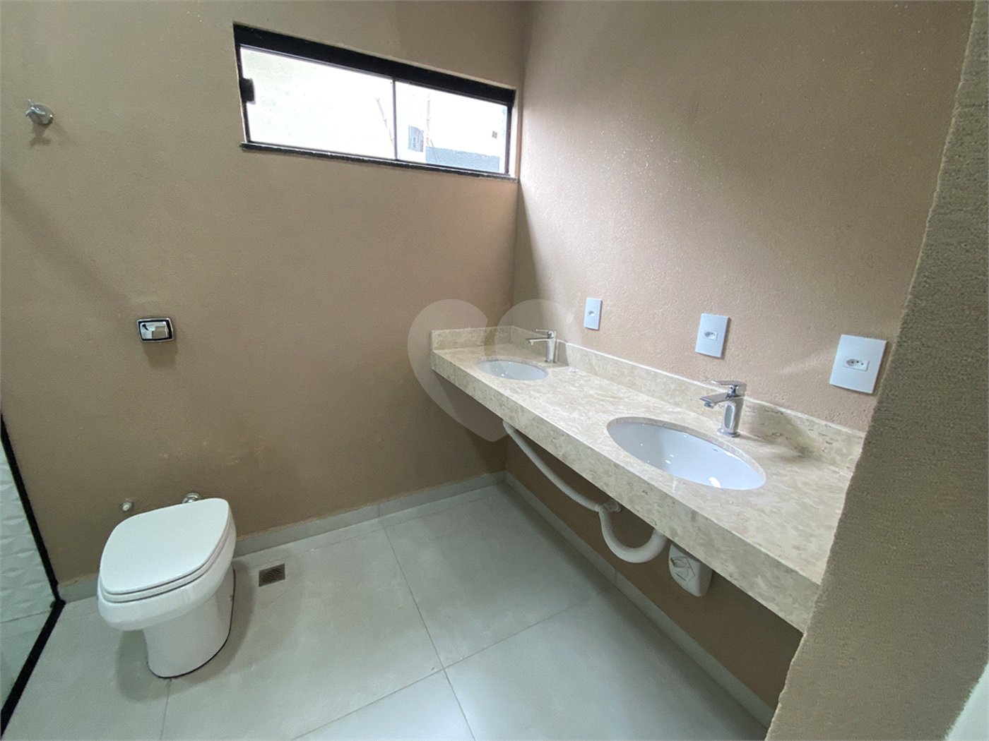 Casa à venda com 3 suítes em Jardim Estoril, Ponta Porã, MS