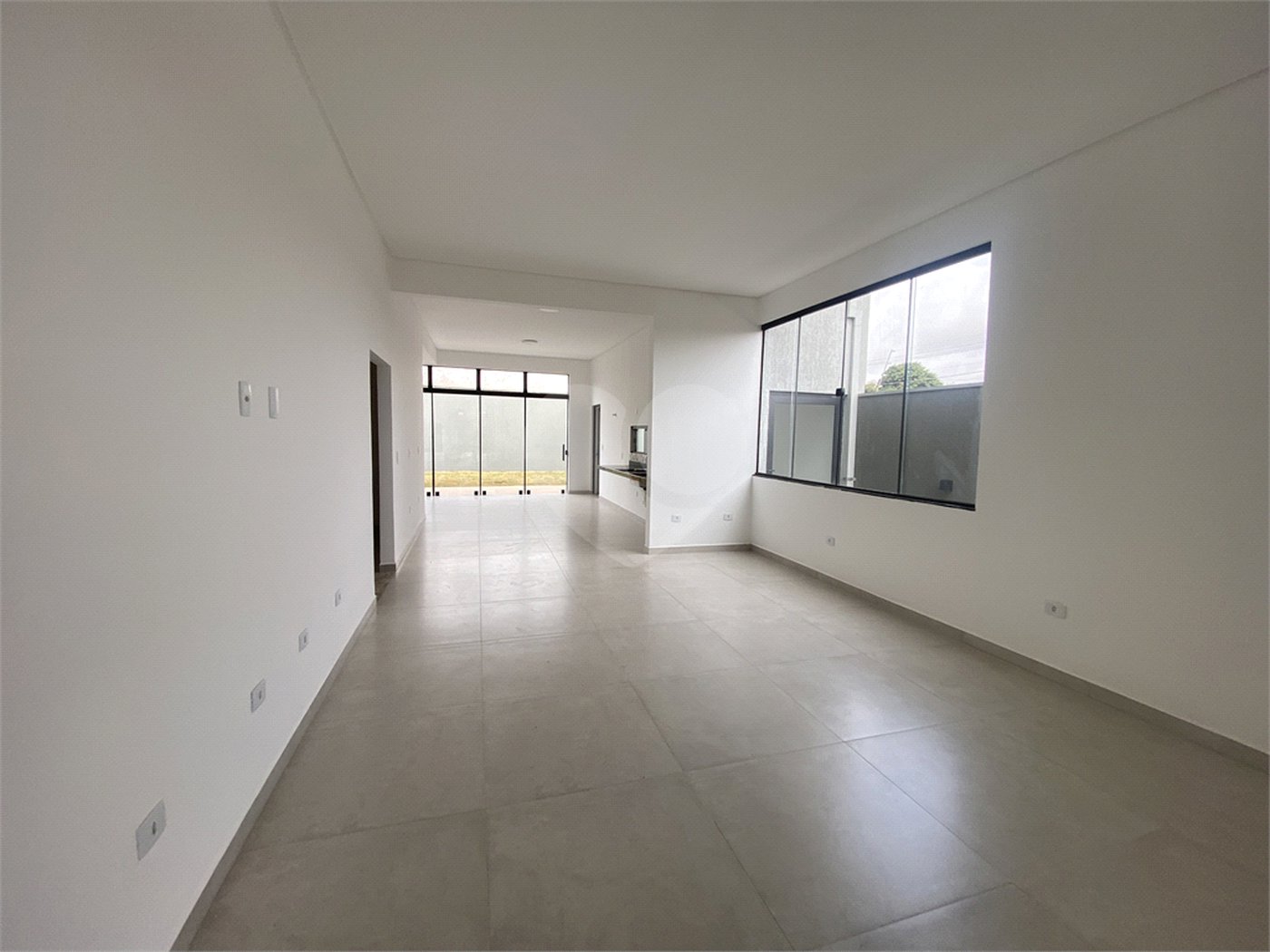 Casa à venda com 3 suítes em Jardim Estoril, Ponta Porã, MS