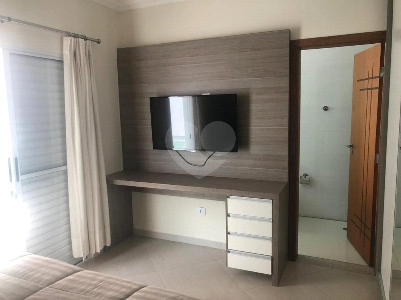 Casa à venda com 3 suítes no condomínio Parque das Graças, Atibaia - SP