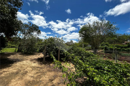 Sítio à venda com 2 quartos em Área Rural de Varginha, Itapetininga, SP
