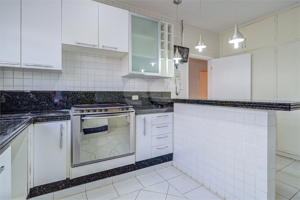 Casa Térrea à venda ou para alugar com 5 quartos, sendo 1 suíte, em Jardim Marajoara, São Paulo, SP