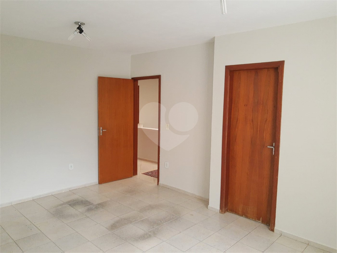 Sobrado à venda com 4 suítes em Vila Santana, Sorocaba, SP