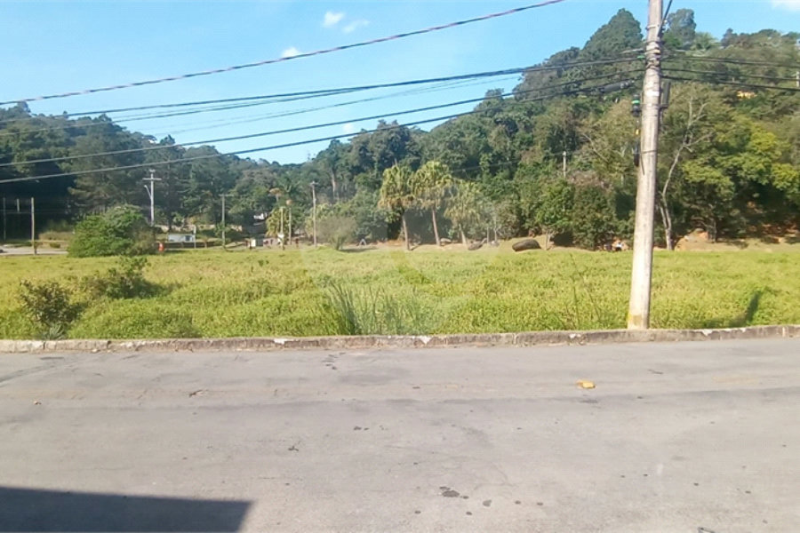 Casa à venda no condomínio Alpes da Cantareira, Mairiporã - SP