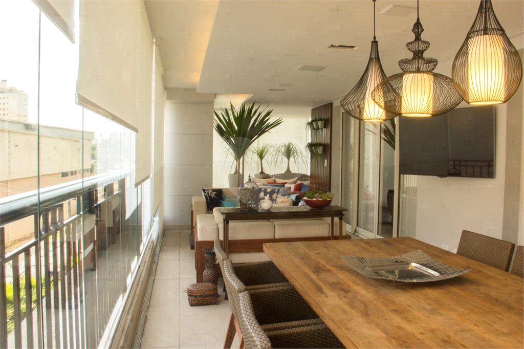Apartamento à venda com 4 quartos, sendo 3 suítes, em Alto da Boa Vista, São Paulo, SP