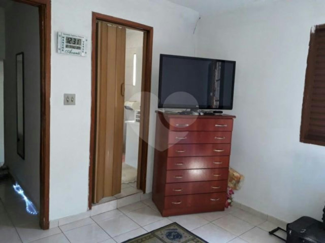 Sobrado à venda com 3 quartos, sendo 1 suíte,  em Tremembé, São Paulo, SP