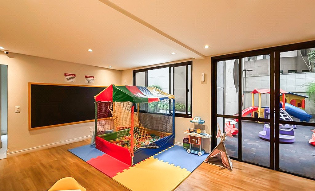Apartamento à venda com 2 suítes em Moema, São Paulo, SP