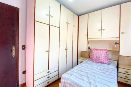 Sobrado à venda com 4 quartos em Vila Ipojuca, São Paulo, SP