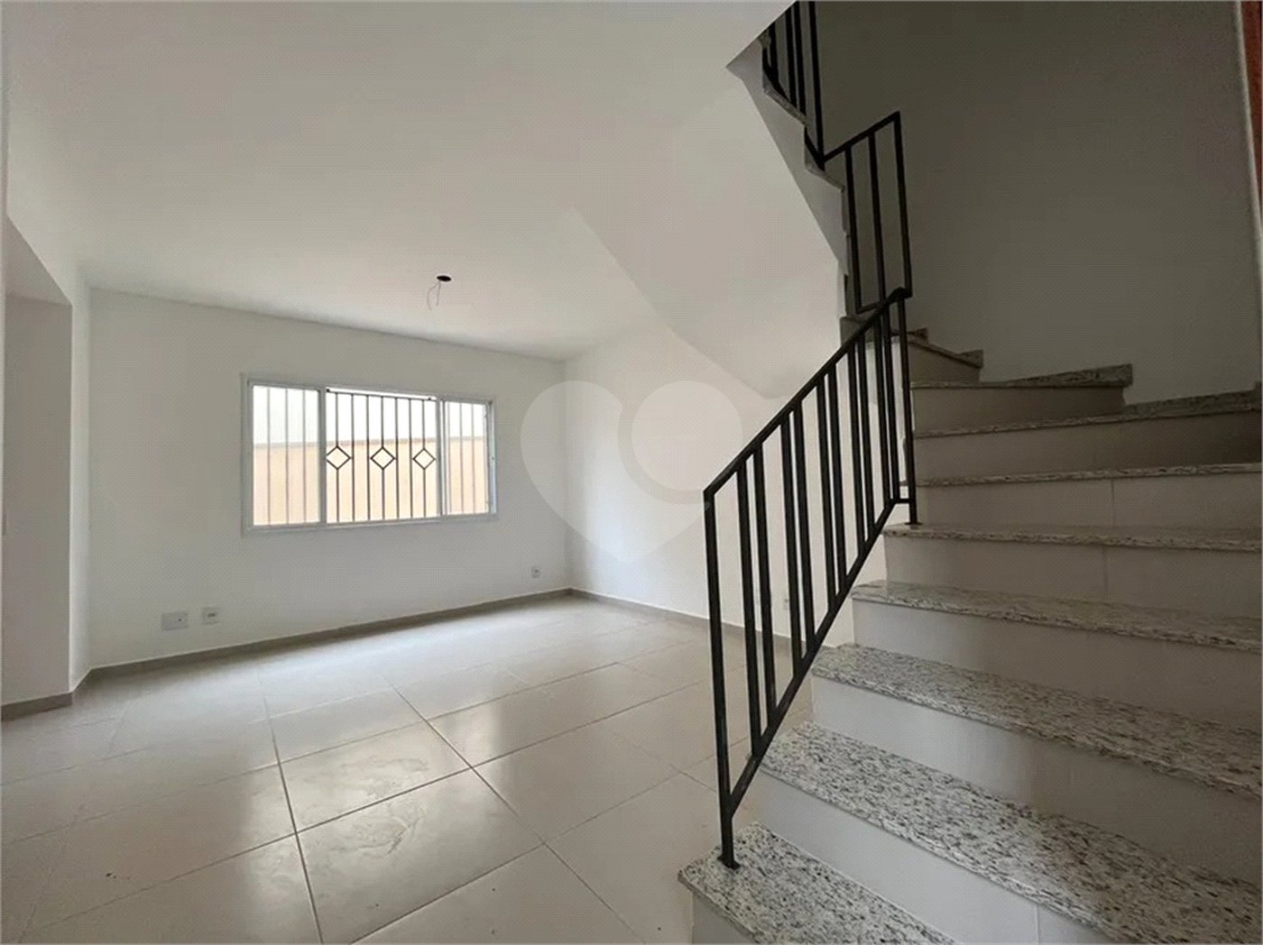 Casa à venda com 2 suítes no condomínio Residencial DI Luca, São Paulo - SP