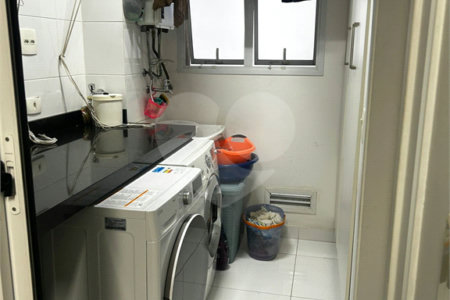 Apartamento à venda com 2 suítes em Parque Reboucas, São Paulo, SP