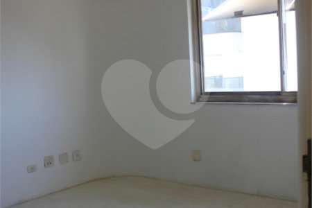Triplex à venda com 5 quartos, sendo 3 suítes, em Santa Cecília, São Paulo, SP