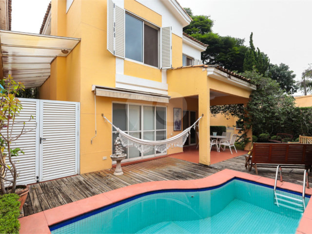 Casa à venda com 4 suítes no condomínio Residencial Courtyard Village, São Paulo - SP