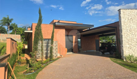 Casa à venda com 4 suítes no condomínio Terras de Santa Teresa II, Itupeva - SP