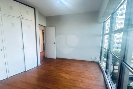Apartamento à venda com 3 quartos, sendo 1 suíte, em Lagoa, Rio de Janeiro, RJ