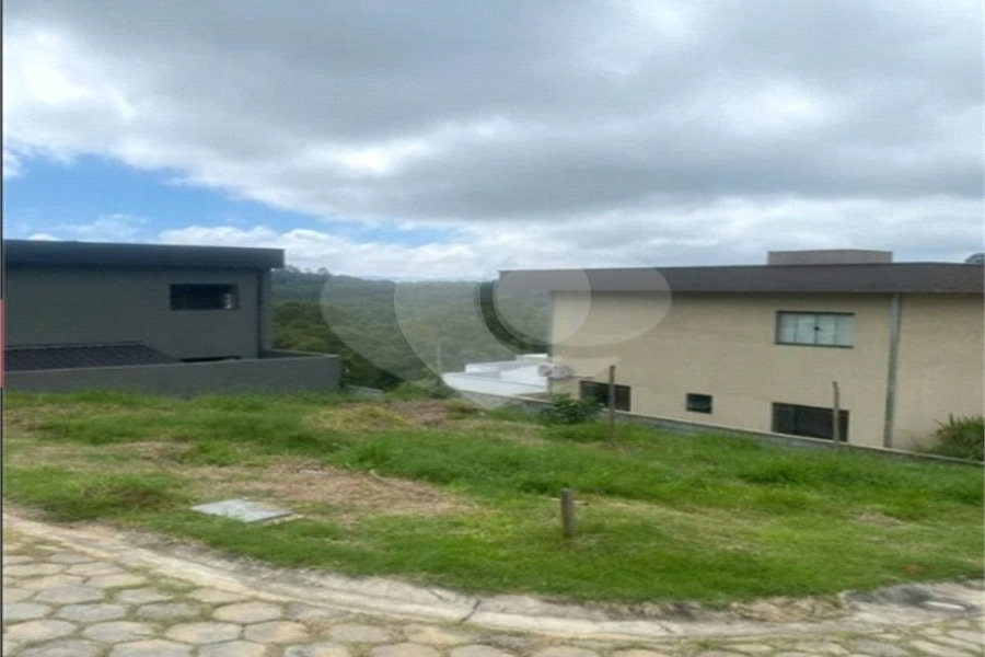 Terreno à venda no condomínio Águas de São Pedro, Mairiporã - SP