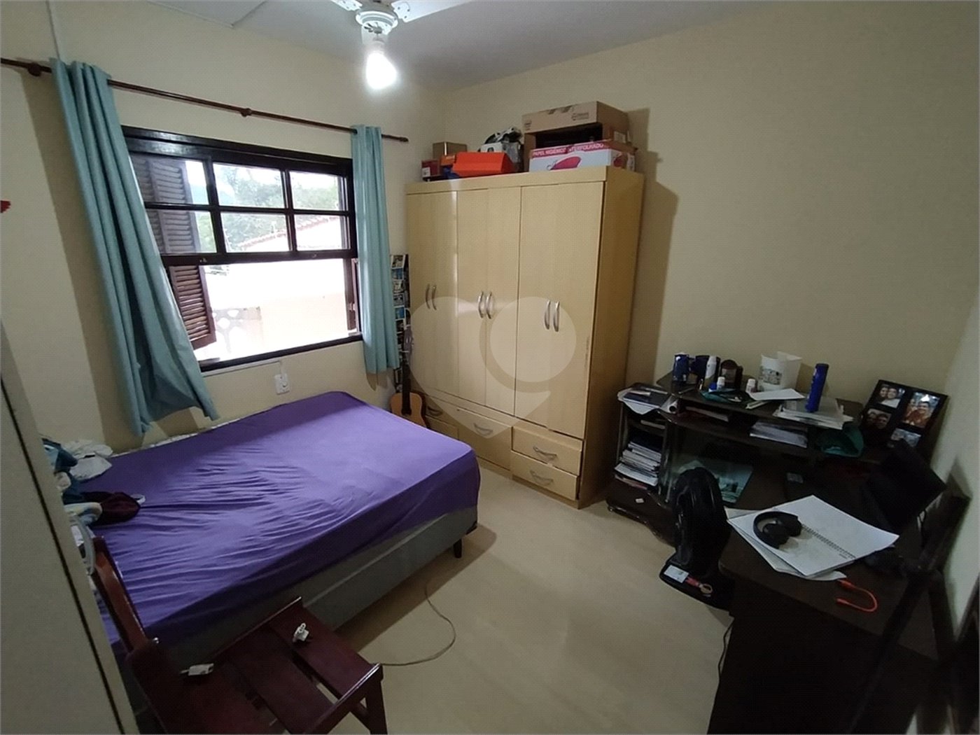 Casa à venda com 3 quartos, sendo 1 suíte,  no condomínio Sibelyus, Mogi das Cruzes - SP
