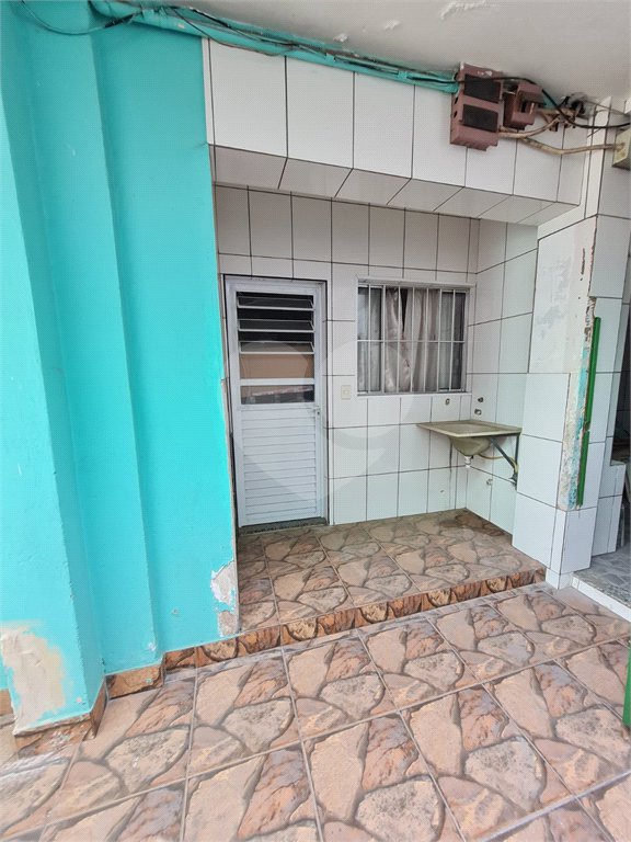 Casa à venda com 6 quartos em Vila dos Remédios, São Paulo, SP