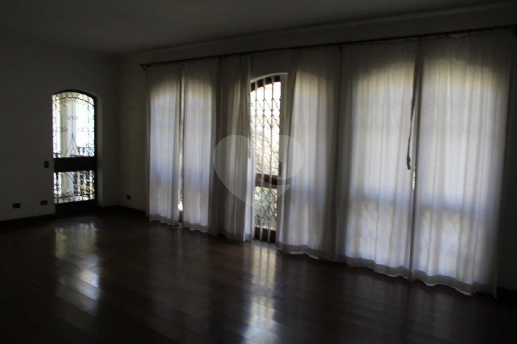 Casa Térrea à venda ou para alugar com 6 suítes em Vila Tramontano, São Paulo, SP