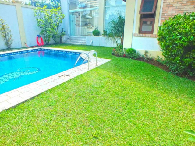 Casa à venda com 5 suítes no condomínio Vilaggio Monte Alegre, São Paulo - SP